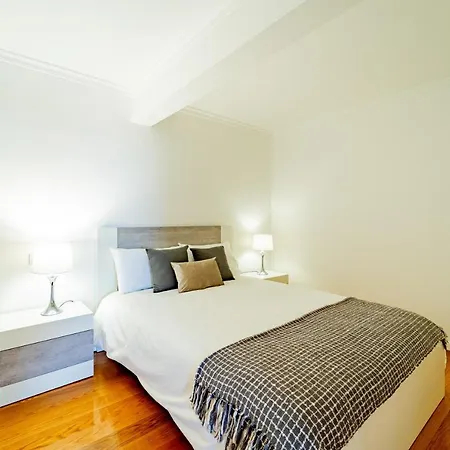 Ana's Place Apartment *
